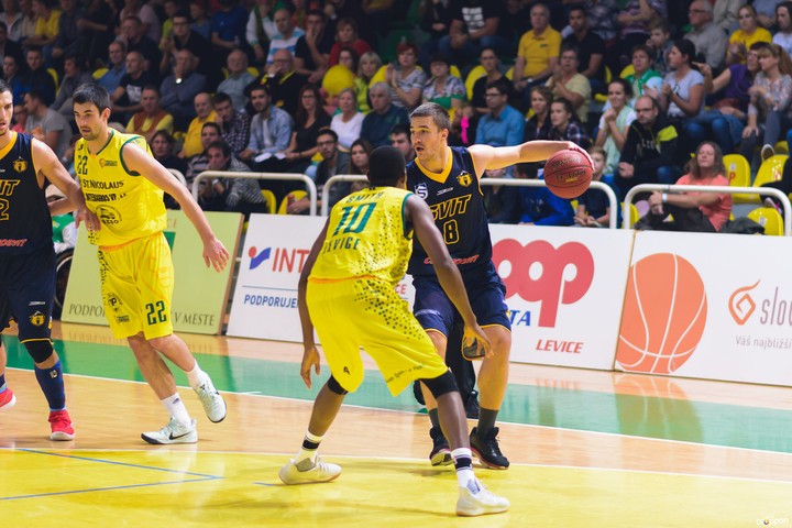 Levice vďaka poslednej štvrtine zdolali Svit